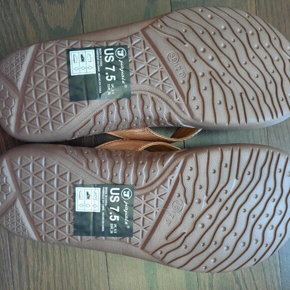 NWT Jiajiale Women's Fashion Orthodic Flip Flops size 7.5 - Picture 3 of 5